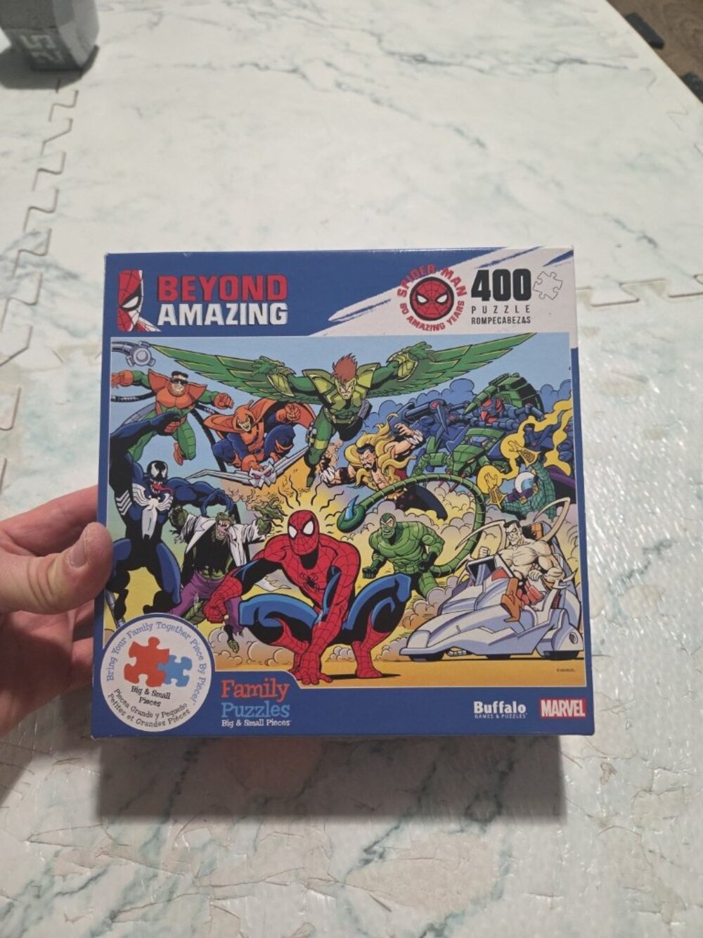 Buffalo Games Beyond Amazing Spiderman 400 pc Family Puzzle - Big & Small pieces